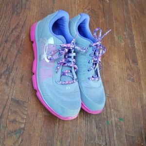 Under Armour Sneakers